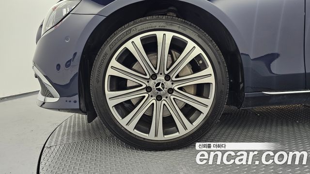 Mercedes-Benz E-Class E300e 4MATIC Exclusive