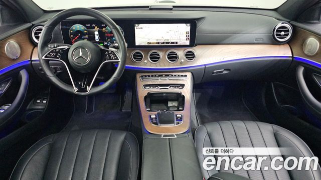 Mercedes-Benz E-Class E300e 4MATIC Exclusive