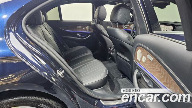 Mercedes-Benz E-Class E300e 4MATIC Exclusive