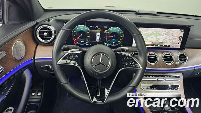 Mercedes-Benz E-Class E300e 4MATIC Exclusive