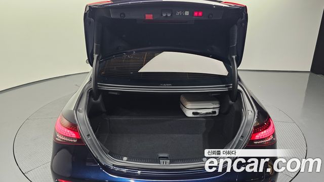 Mercedes-Benz E-Class E300e 4MATIC Exclusive