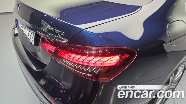 Mercedes-Benz E-Class E300e 4MATIC Exclusive