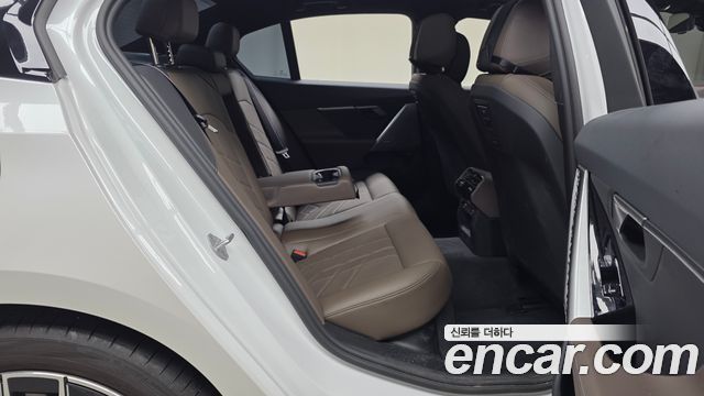 BMW 5-Series 520i Special Edition
