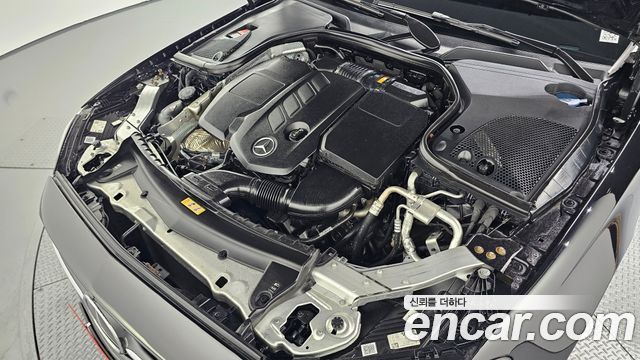 Mercedes-Benz E-Class E220d 4MATIC AMG Line
