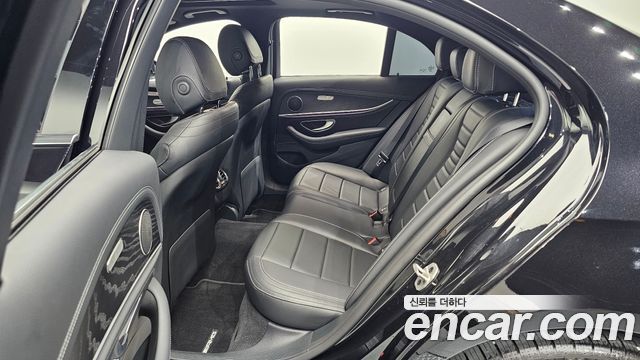 Mercedes-Benz E-Class E220d 4MATIC AMG Line