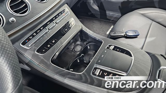 Mercedes-Benz E-Class E220d 4MATIC AMG Line