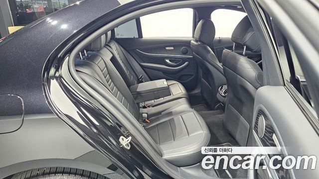 Mercedes-Benz E-Class E220d 4MATIC AMG Line
