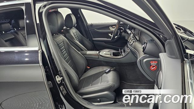 Mercedes-Benz E-Class E220d 4MATIC AMG Line