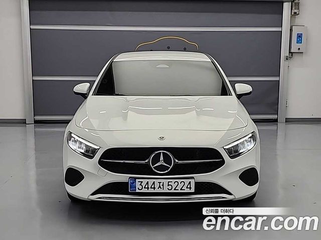 Mercedes-Benz A-Class A220 Hatchback