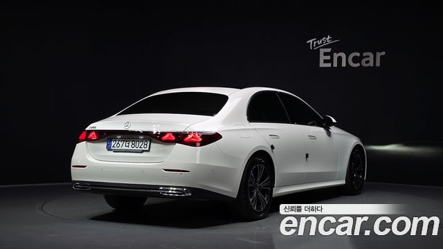 Mercedes-Benz E-Class E200 Avantgarde