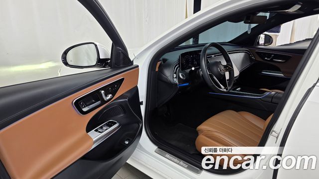 Mercedes-Benz E-Class E200 Avantgarde