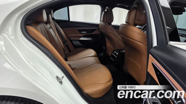 Mercedes-Benz E-Class E200 Avantgarde