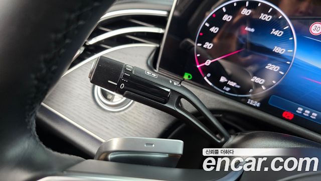 Mercedes-Benz E-Class E200 Avantgarde