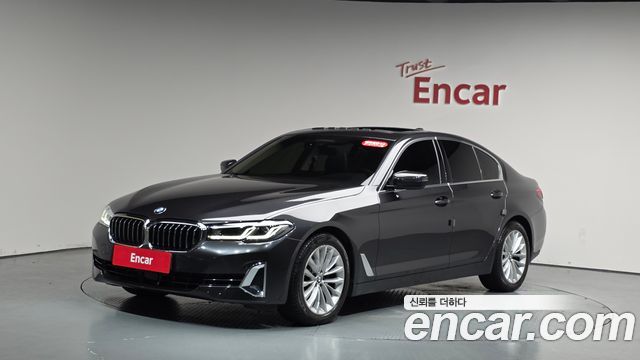 BMW 5-Series 520i Luxury