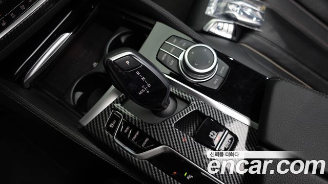 BMW 5-Series 520i Luxury