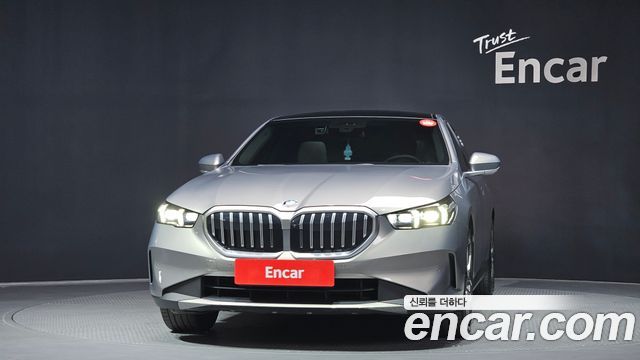 BMW 5-Series 520i