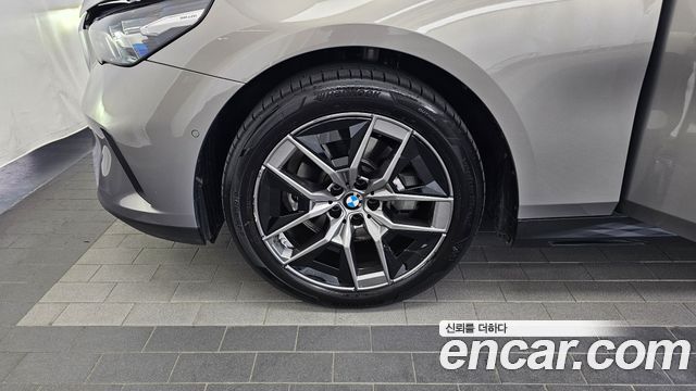 BMW 5-Series 520i