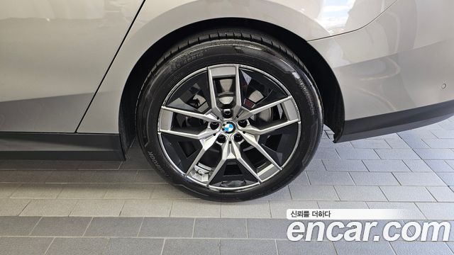 BMW 5-Series 520i