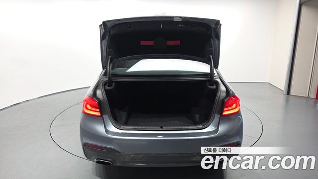 BMW 5-Series 530i M Sport Package