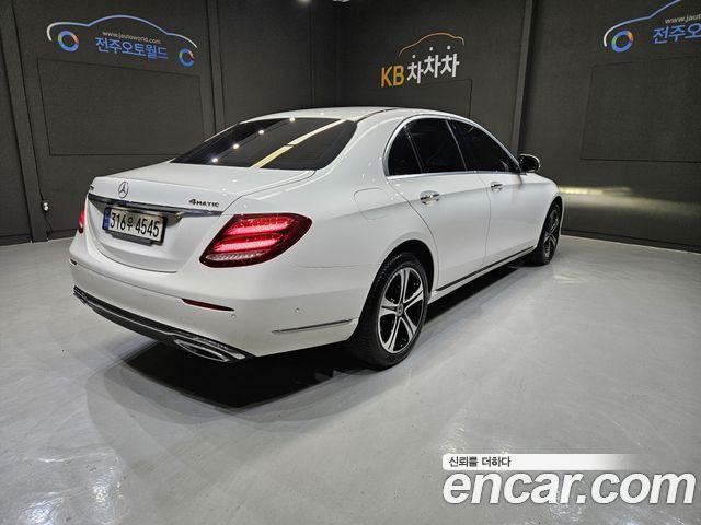 Mercedes-Benz E-Class E220d 4MATIC Exclusive