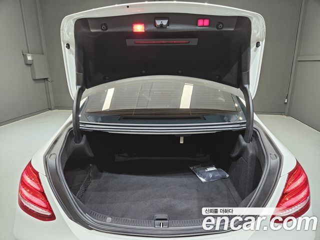 Mercedes-Benz E-Class E220d 4MATIC Exclusive