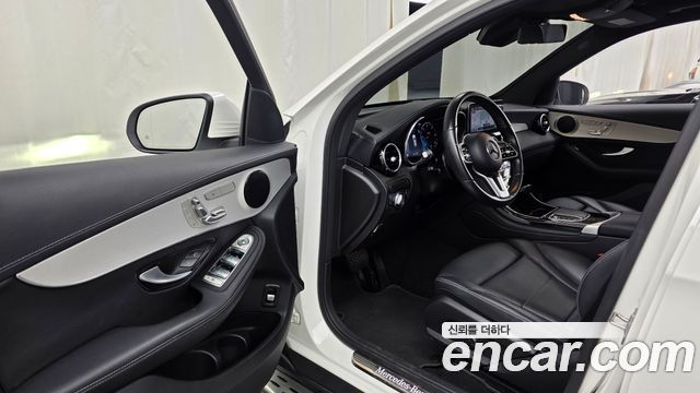 Mercedes-Benz GLC-Class GLC220 d 4MATIC