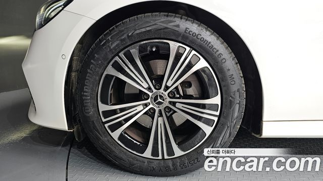 Mercedes-Benz E-Class E200 Avantgarde