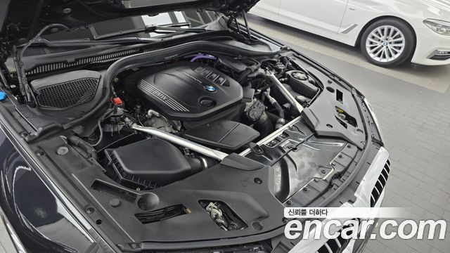 BMW 5-Series 523d xDrive Luxury