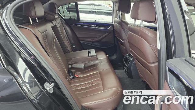 BMW 5-Series 523d xDrive Luxury