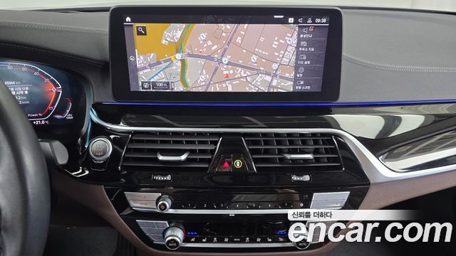 BMW 5-Series 523d xDrive Luxury
