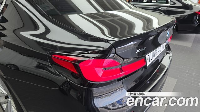 BMW 5-Series 523d xDrive Luxury