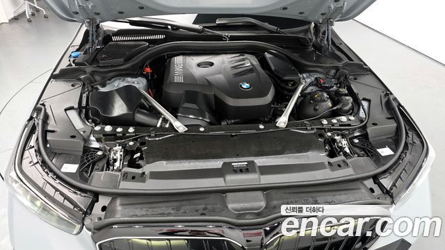BMW 5-Series 530i xDrive M Sport