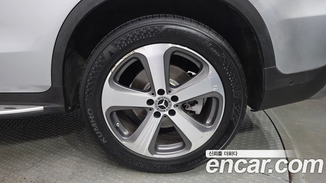 Mercedes-Benz GLC-Class GLC300 4MATIC
