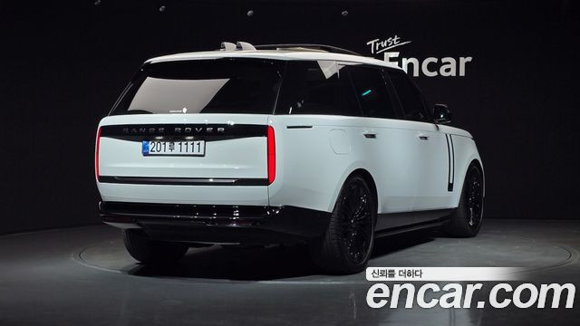 Land Rover Range Rover D350 Autobiography Long Wheel Base