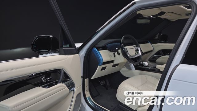 Land Rover Range Rover D350 Autobiography Long Wheel Base