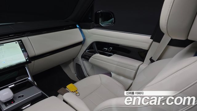 Land Rover Range Rover D350 Autobiography Long Wheel Base