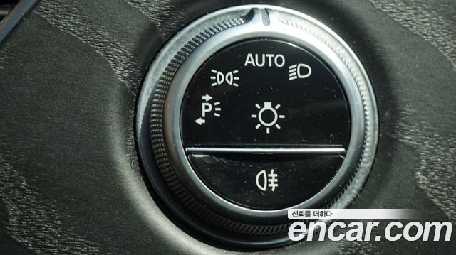 Mercedes-Benz E-Class E200 Avantgarde