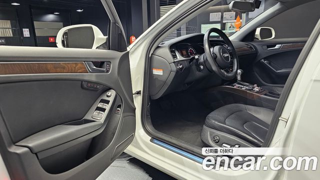 Audi A4 30 TDI Dynamic