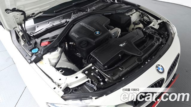 BMW 3-Series 320i M Sport Shadow