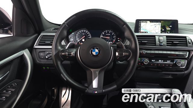 BMW 3-Series 320i M Sport Shadow