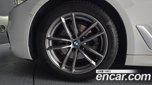 BMW 5-Series 520i M Sport