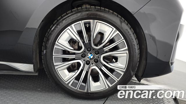 BMW i7 xDrive 60 Design Pure Excellence