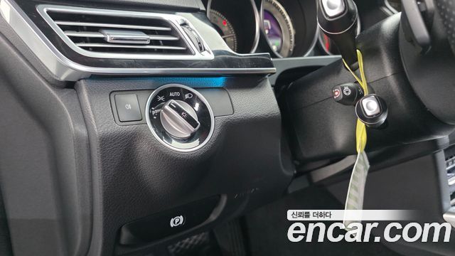 Mercedes-Benz E-Class E220 Bluetec Avantgarde