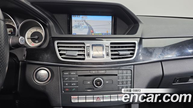 Mercedes-Benz E-Class E220 Bluetec Avantgarde