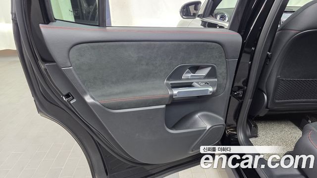 Mercedes-Benz GLB-Class GLB250 4MATIC