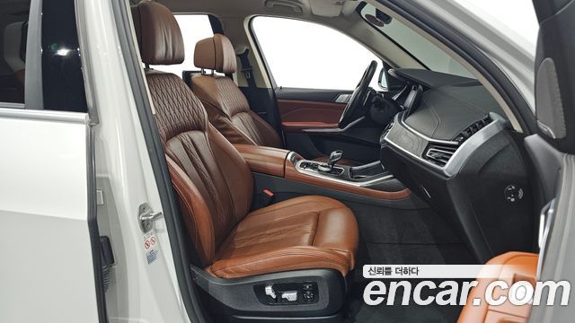 BMW X7 xDrive 40i Design Pure Excellence 6-Seater