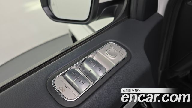 Mercedes-Benz G-Class AMG G63
