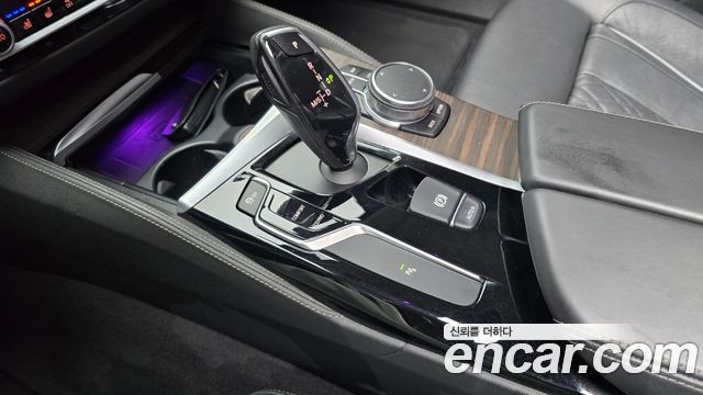 BMW 5-Series 520d xDrive Luxury Plus