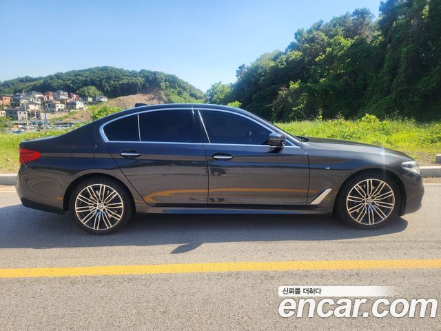 BMW 5-Series 530i M Sport Package Plus