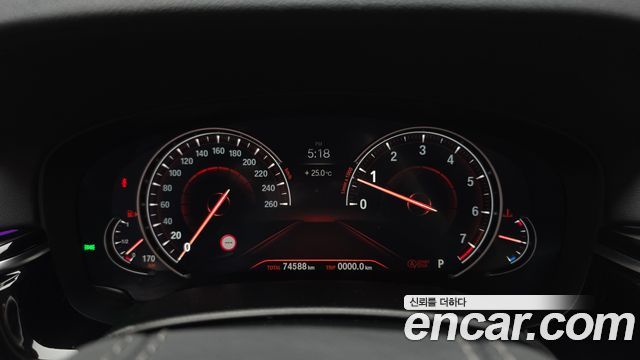 BMW 5-Series 520i Luxury
